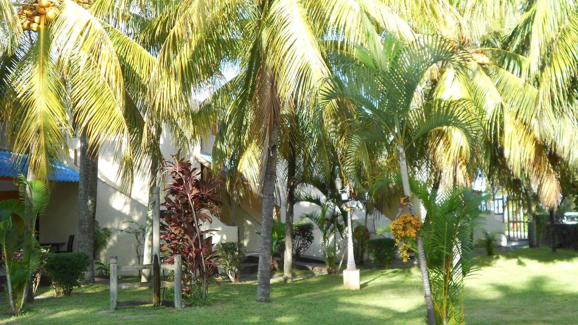 Le Grand Bleu Hotel Trou aux Biches Luaran gambar